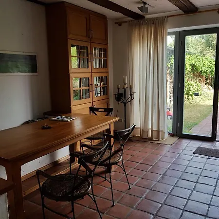 Lägenhet Grosse / Haushaelfte In Peetzig Am Angermunde