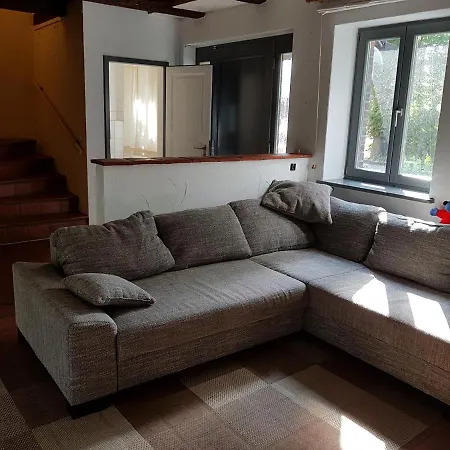 Grosse / Haushaelfte In Peetzig Am Lägenhet