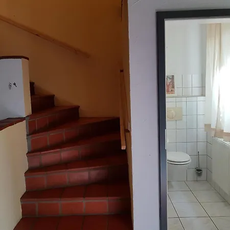 Daire Grosse / Haushaelfte In Peetzig Am