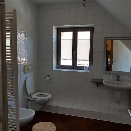 Grosse / Haushaelfte In Peetzig Am