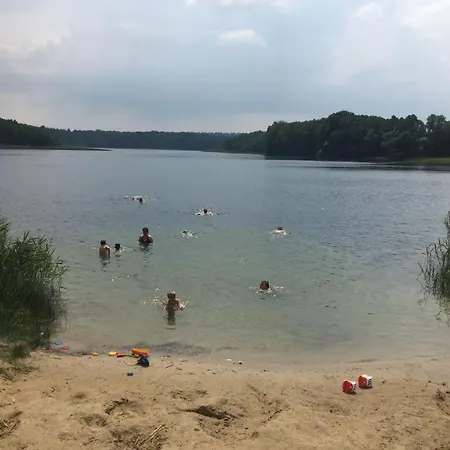 Grosse / Haushaelfte In Peetzig Am アパート アンガーミュンデ