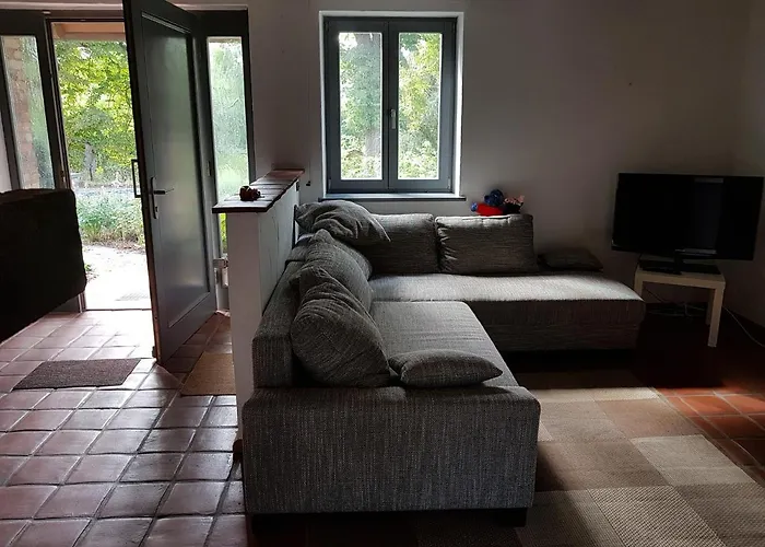 شقة Grosse / Haushaelfte In Peetzig Am