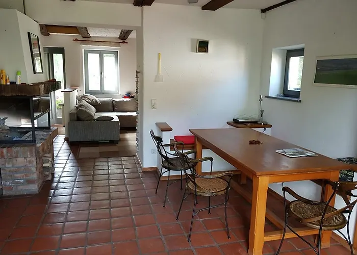 Grosse / Haushaelfte In Peetzig Am *