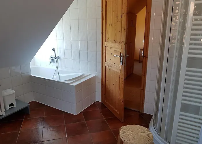 Apartamento Grosse / Haushaelfte In Peetzig Am Angermunde