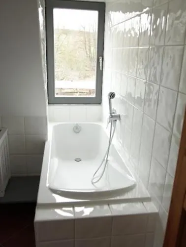 Apartamento Grosse / Haushaelfte In Peetzig Am *