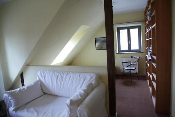 Grosse / Haushaelfte In Peetzig Am *