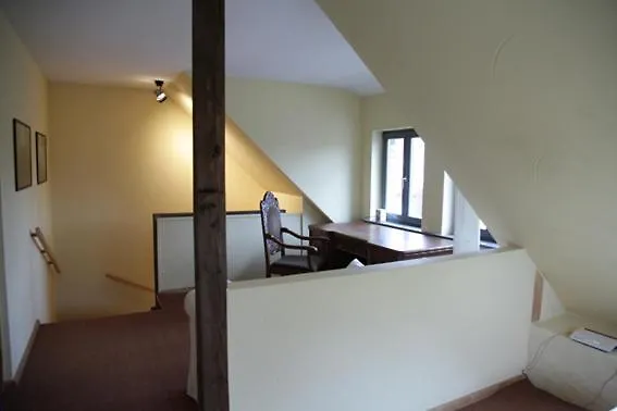 Apartamento Grosse / Haushaelfte In Peetzig Am